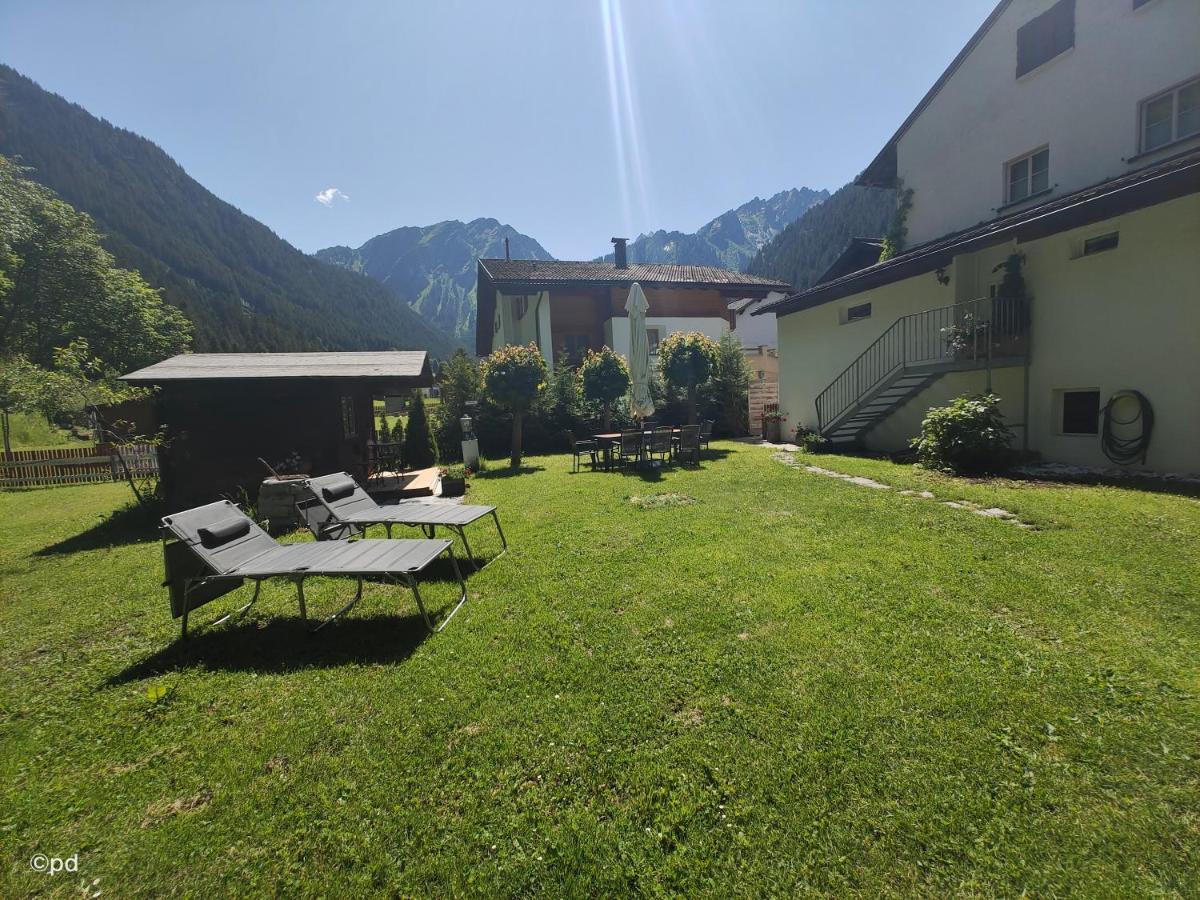 Alpenchalet Dona Partenen Buitenkant foto
